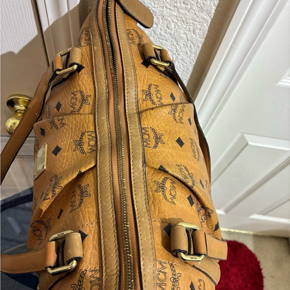 MCM Tan Leather Shoulder Bag - Picture 4 of 7